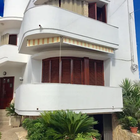Angelo's House Apartmán